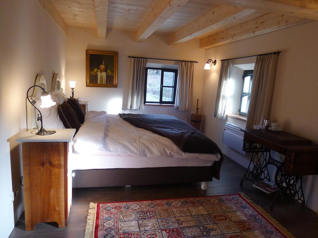 Heuholzmühle Privatzimmer Elixhausen Habitación foto